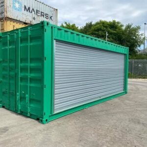 Container convertito con porta a saracinesca da 20 piedi