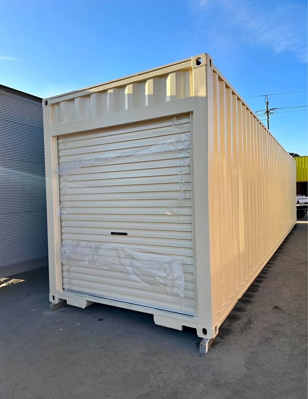 Container da 40x8 piedi con porta a saracinesca