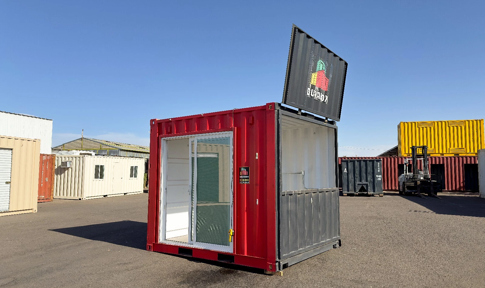 Stand gastronomico in container da 10 piedi