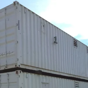 Negozio in container da 40 piedi - ufficio climatizzato e stoccaggio con scaffalature